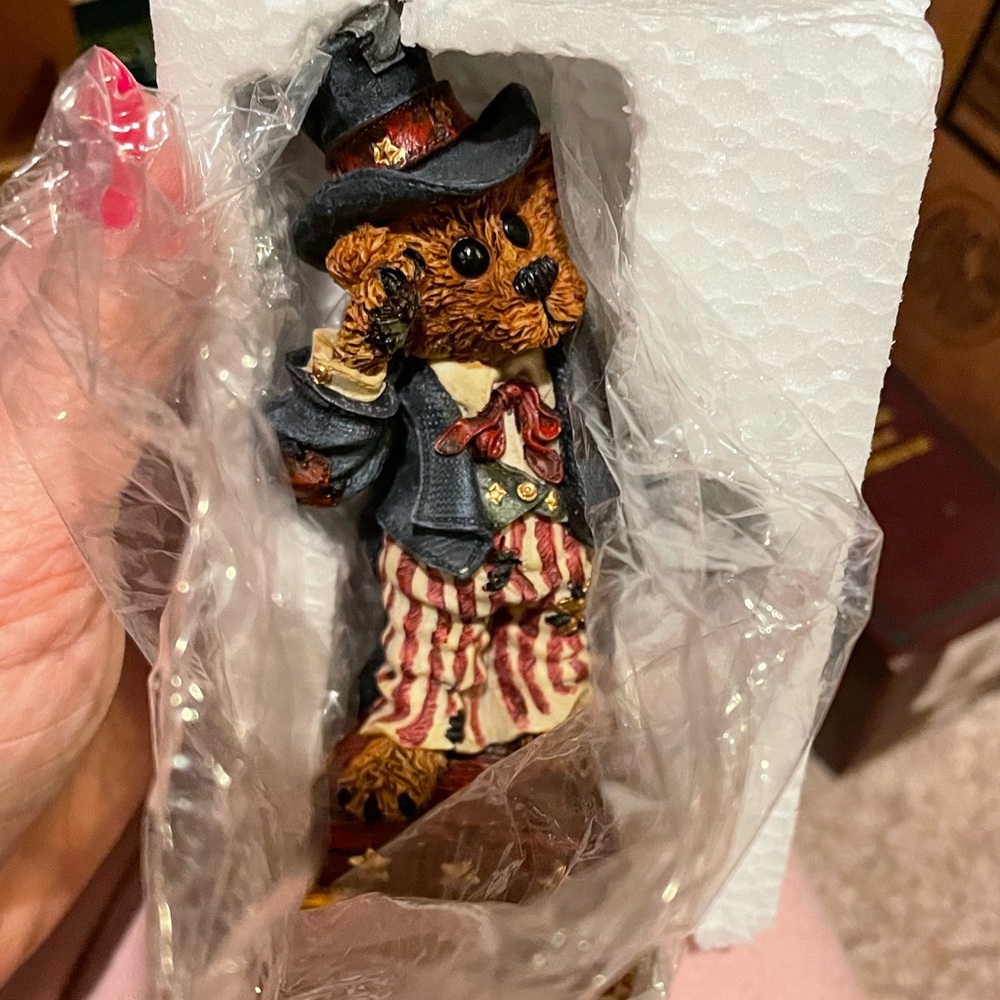 🆕 Boyd’s Bear Uncle Elliott The Head Bean Wants You.